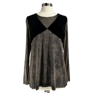 T PARTY Mixed Fabric Black & Grey V Neck Top L
